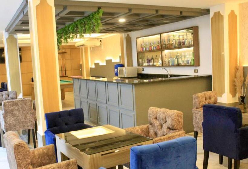 فندق Presidente Internacional