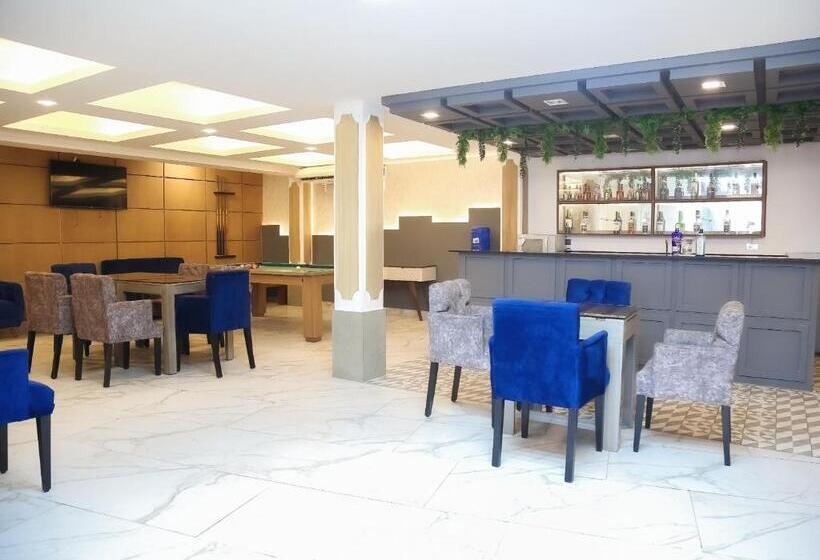 فندق Presidente Internacional