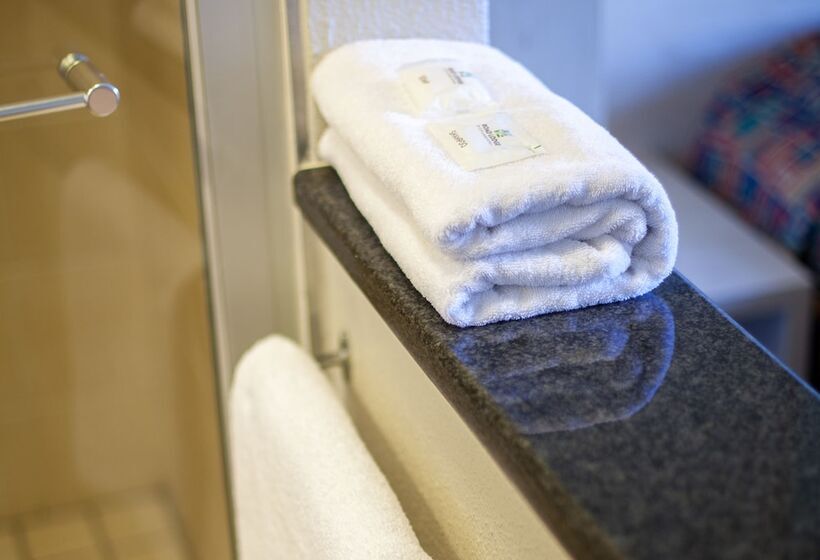 호텔 Road Lodge N1 City