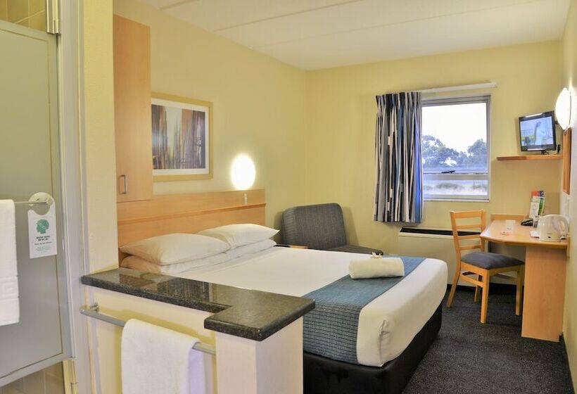 호텔 Road Lodge N1 City