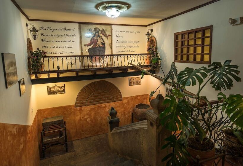 ホテル San Francisco De Quito