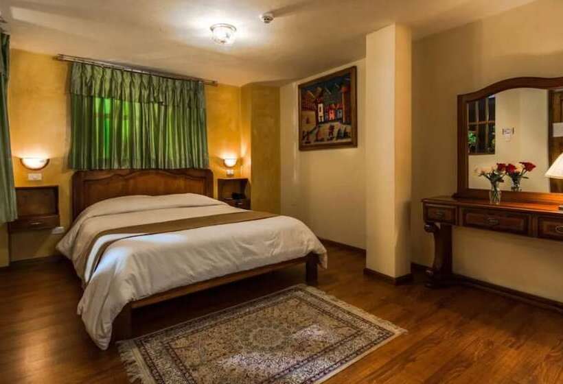 ホテル San Francisco De Quito