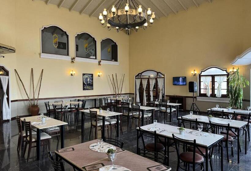 فندق Santa Catalina