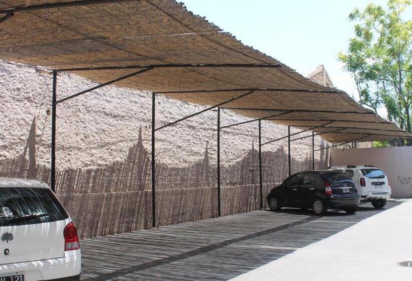 בית מלון כפרי Sienna