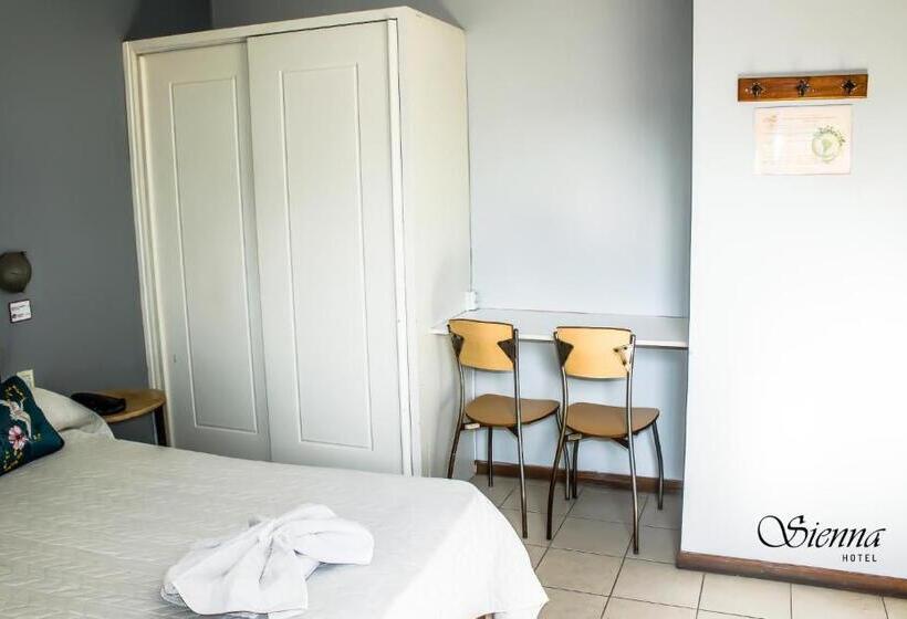 בית מלון כפרי Sienna