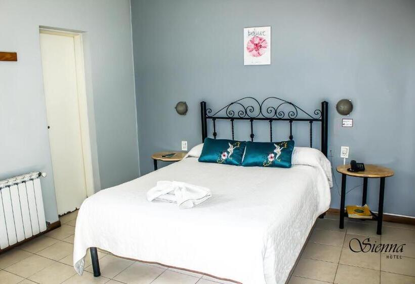 בית מלון כפרי Sienna