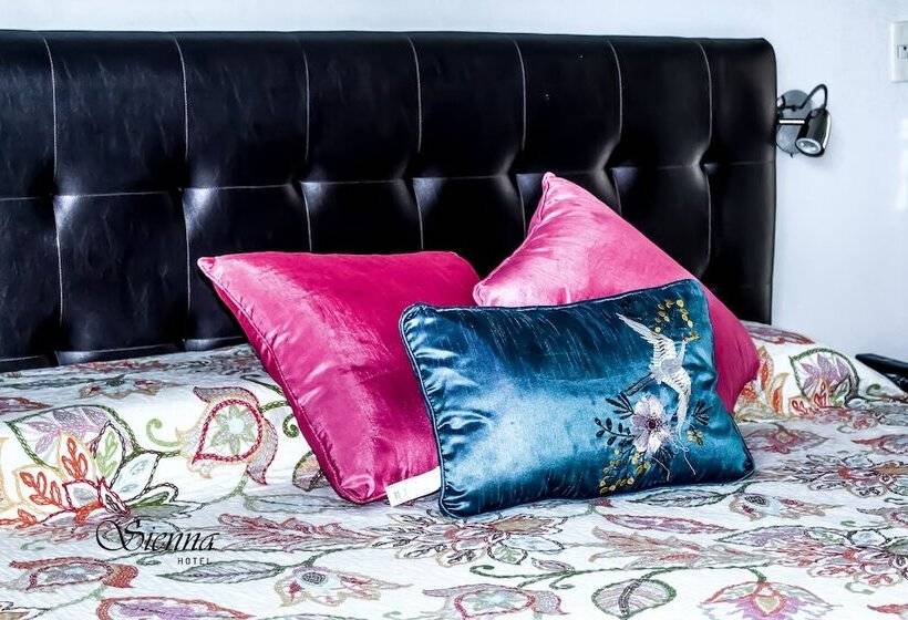 בית מלון כפרי Sienna