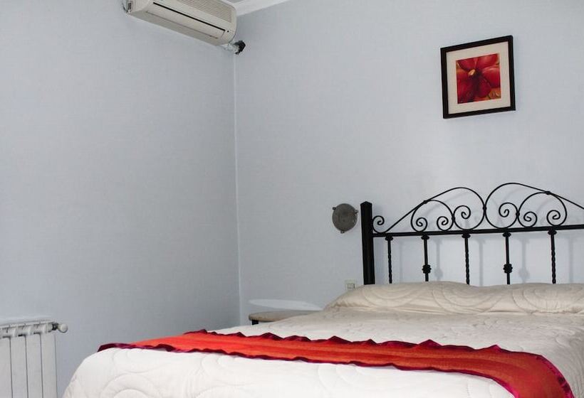 בית מלון כפרי Sienna