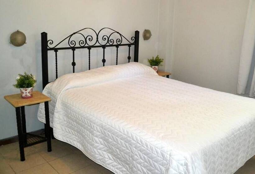 בית מלון כפרי Sienna