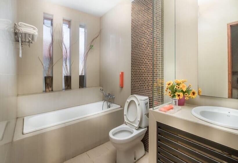 ホテル Surya Boutique