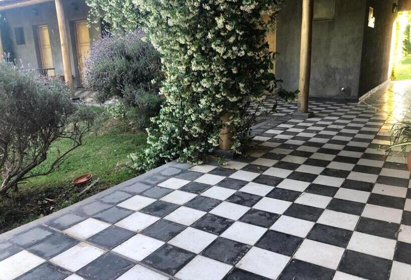 فندق Tikaykilla Lodge & Wines