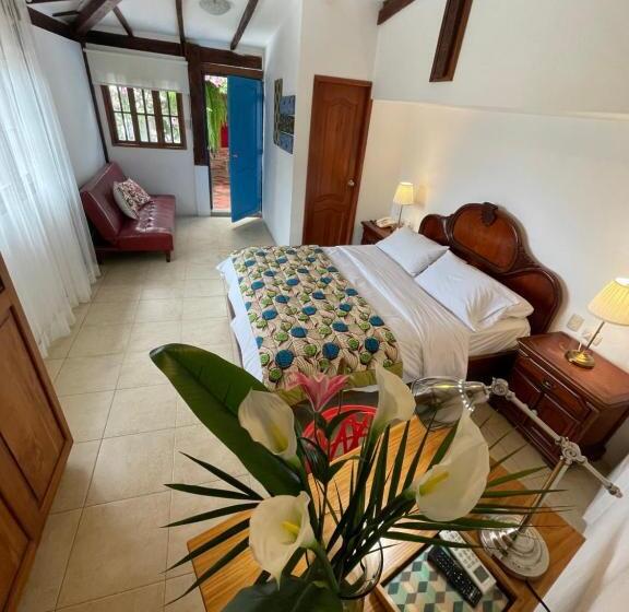 Iguanazu Bed & Breakfast