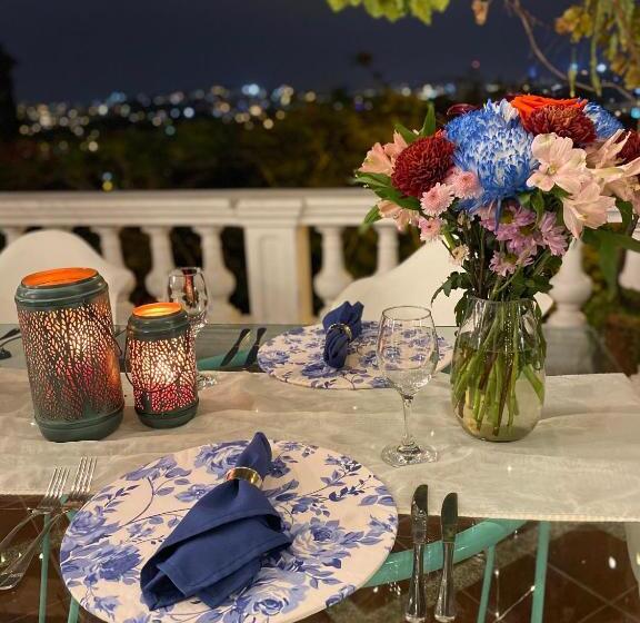 Iguanazu Bed & Breakfast