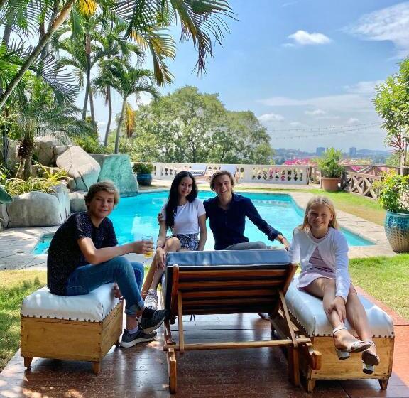 Iguanazu Bed & Breakfast