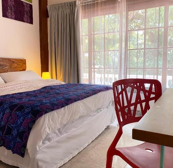 Iguanazu Bed & Breakfast