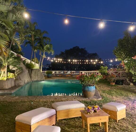 Iguanazu Bed & Breakfast