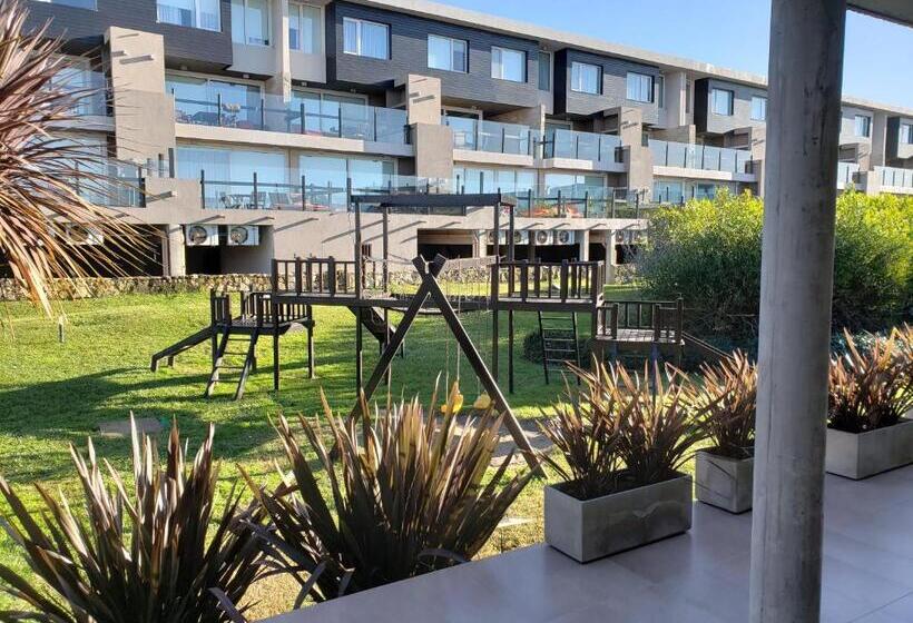 Linda Bay Beach & Resort Spa