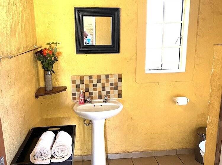 Manzini Swazi King Chalets