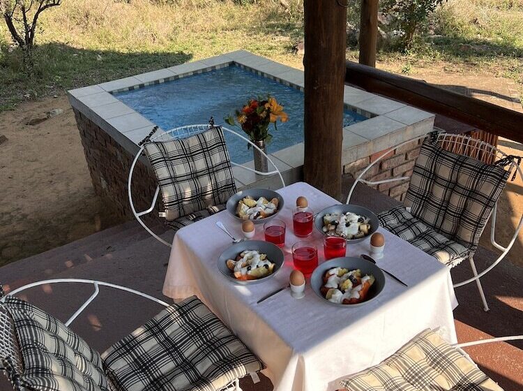 Manzini Swazi King Chalets