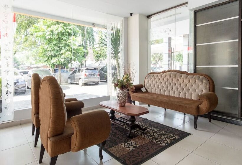 OYO Flagship 1348 Hotel Home Anaya