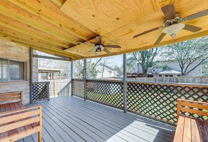 Austin Home W/ Deck   9 Mi To Zilker Park!