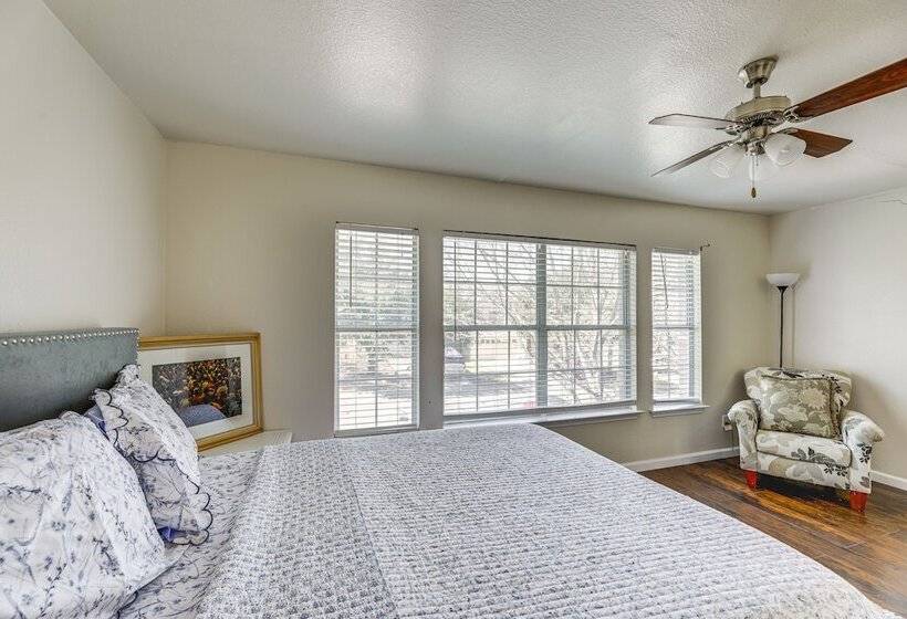 Austin Home W/ Deck   9 Mi To Zilker Park!