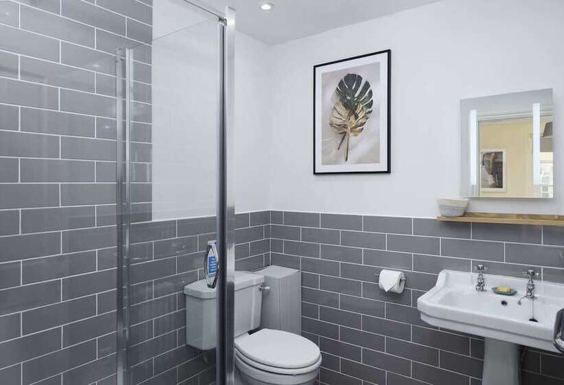 ベッドアンドブレックファースト The White Hart