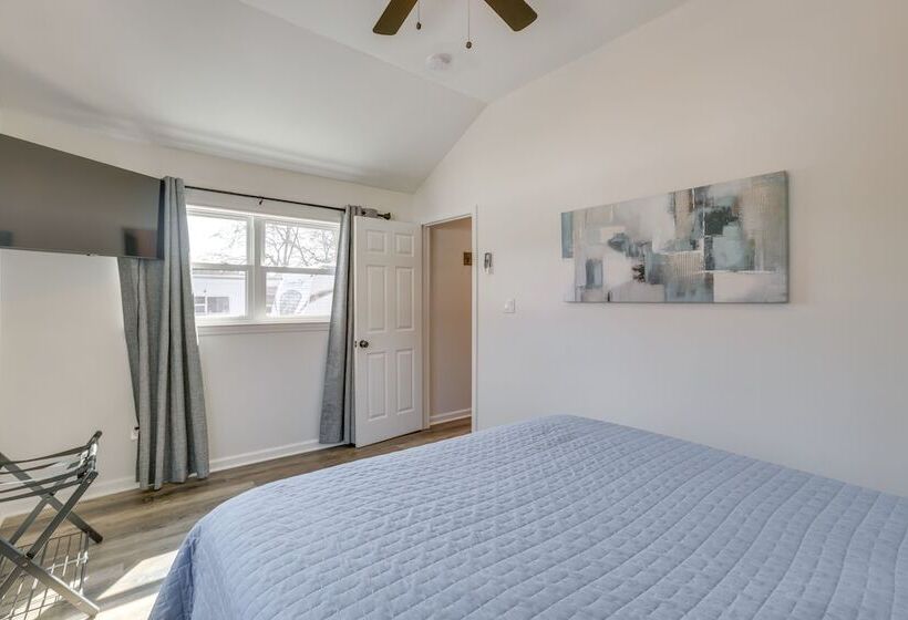 Charming Cottage At Waxahatchee Creek & Marina!