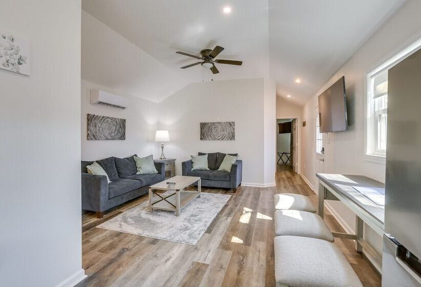 Charming Cottage At Waxahatchee Creek & Marina!