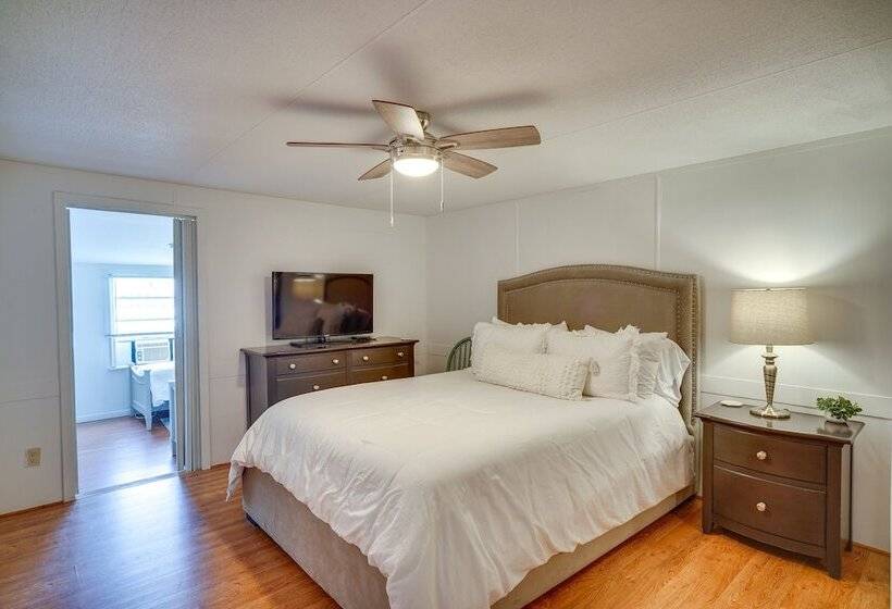 Charming Home W/ Dock, Near Downtown Lake Charles!