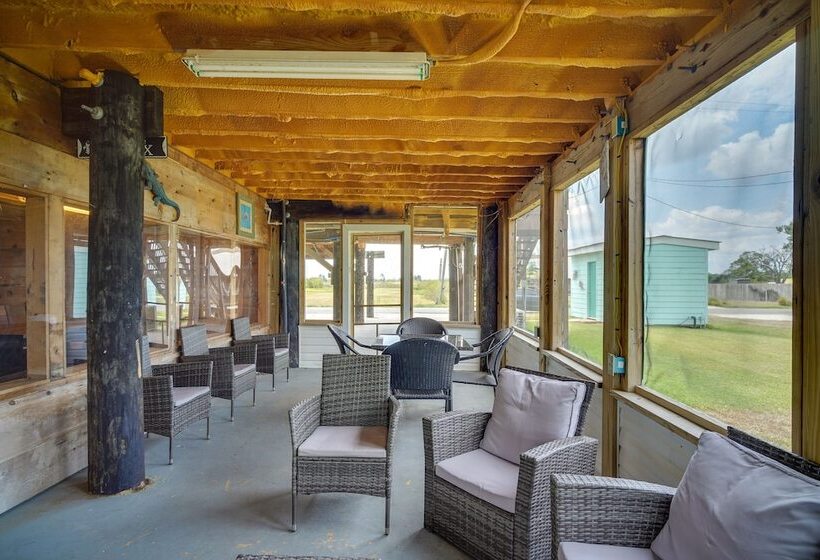 Charming Home W/ Dock, Near Downtown Lake Charles!