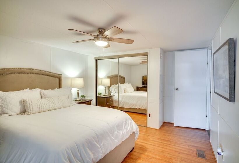 Charming Home W/ Dock, Near Downtown Lake Charles!