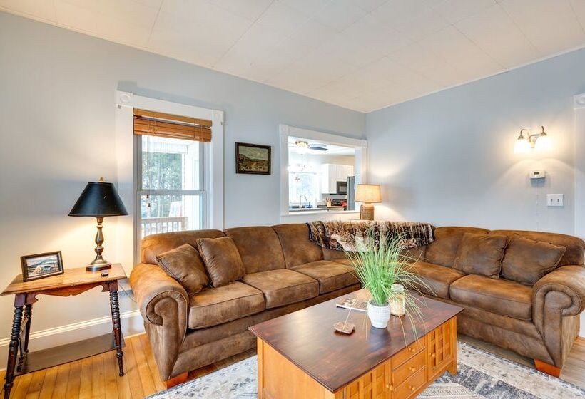 Cozy New Hampshire Retreat W/ Fire Pit & Porch!