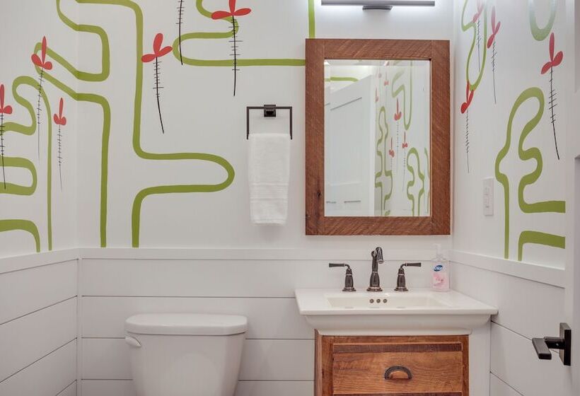 Downtown Minocqua Retreat: Walk To Minocqua Lake!