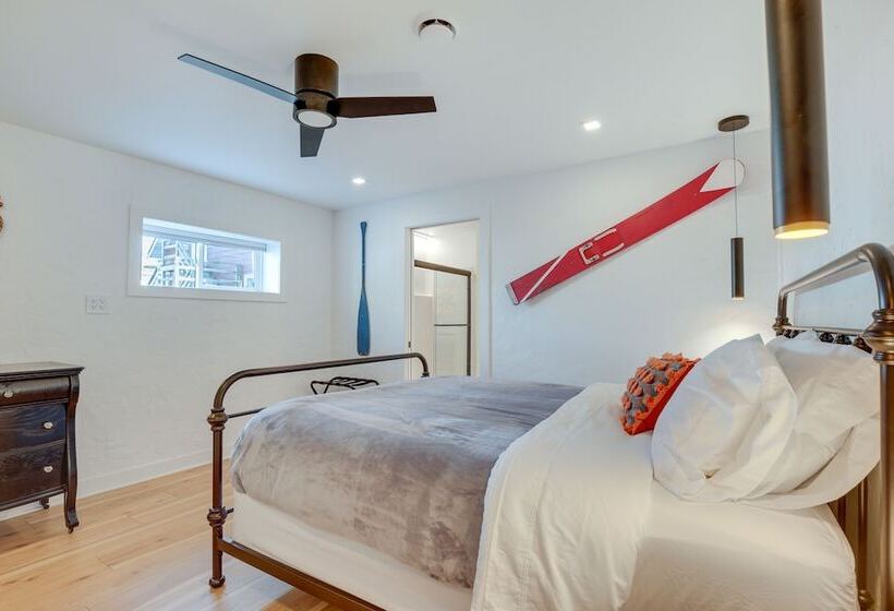 Downtown Minocqua Retreat: Walk To Minocqua Lake!