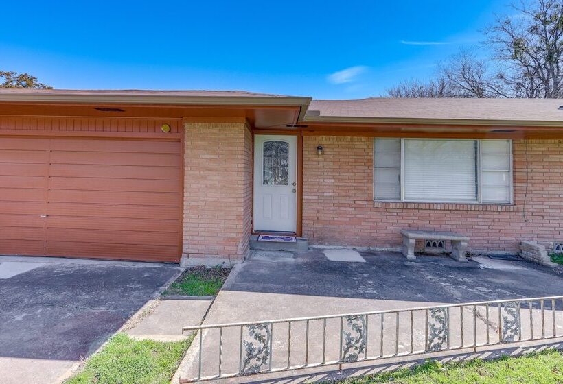 4 Mi To Magnolia Market: Family Friendly Waco Home