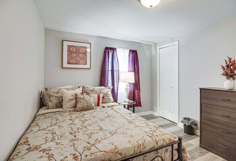 Gladstone Retreat W/ Gas Grill + Fire Pit