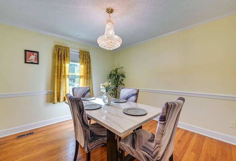 Greenville Home: 2 Mi To Downtown!