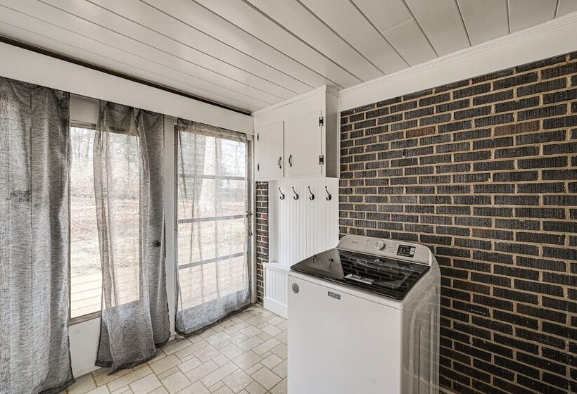 Greenville Home W/ Private Pool: 7 Mi To Downtown