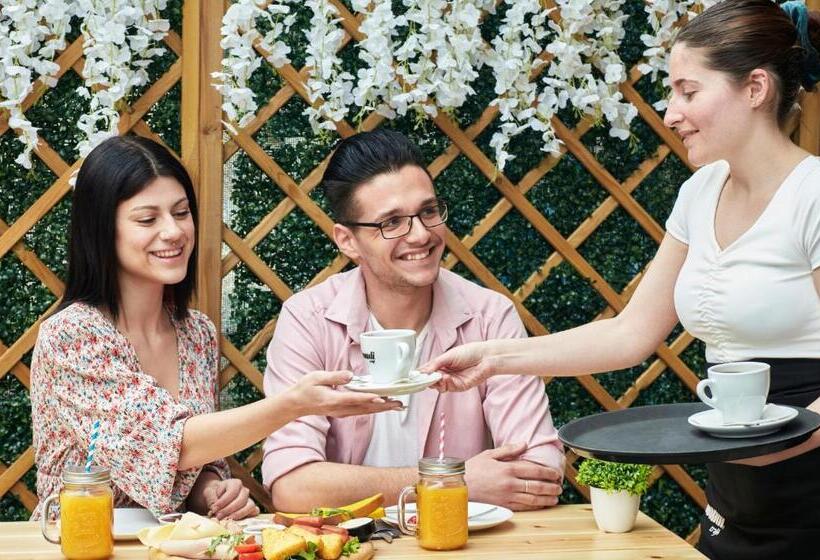 בית מלון כפרי Atlas Suites