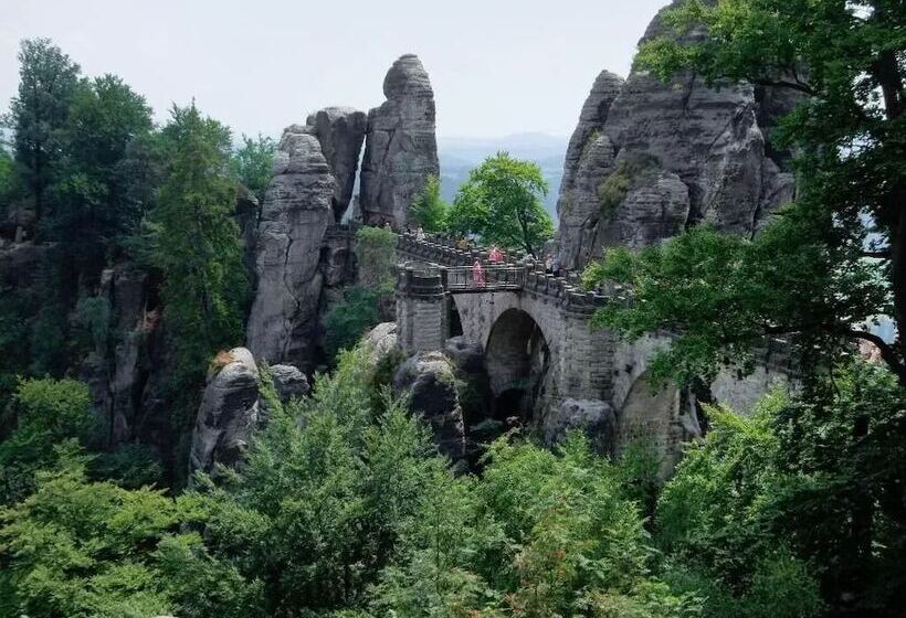 هتل Garni Zum Bären