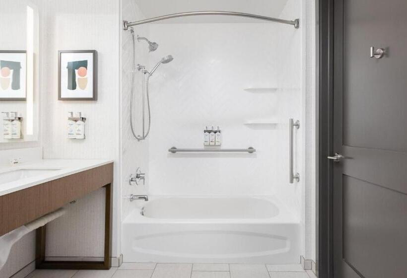 בית מלון כפרי Holiday Inn & Suites Monterey Park – Los Angeles, An Ihg