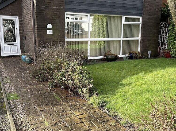 فندق Lowri Cottage