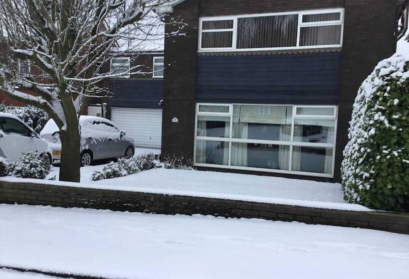 فندق Lowri Cottage