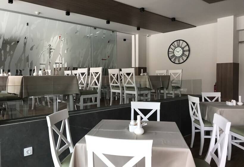 בית מלון כפרי Plaza