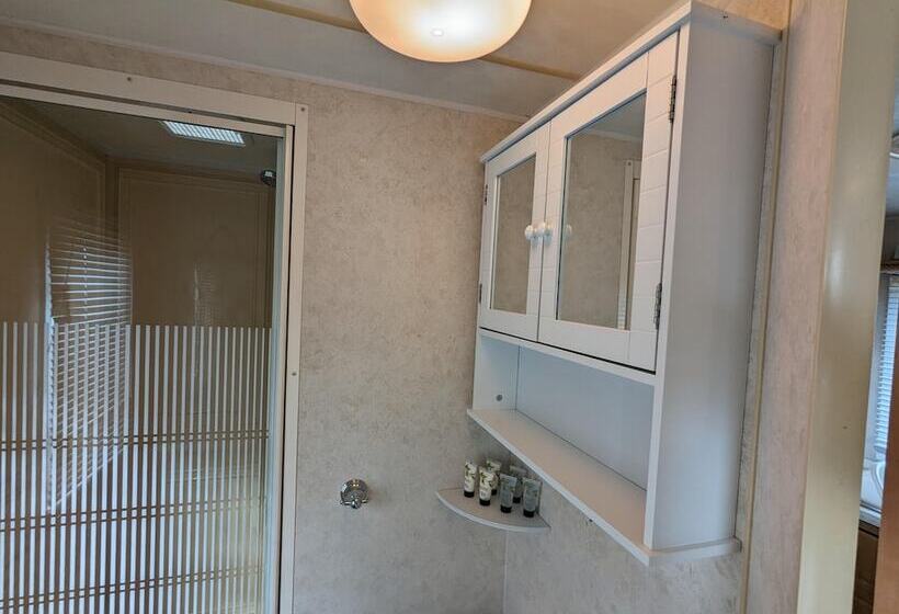 Отель Sandy Paws Anderby Creek   Dog Friendly