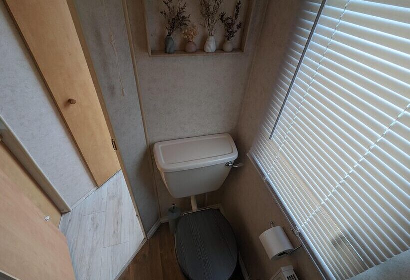 Отель Sandy Paws Anderby Creek   Dog Friendly