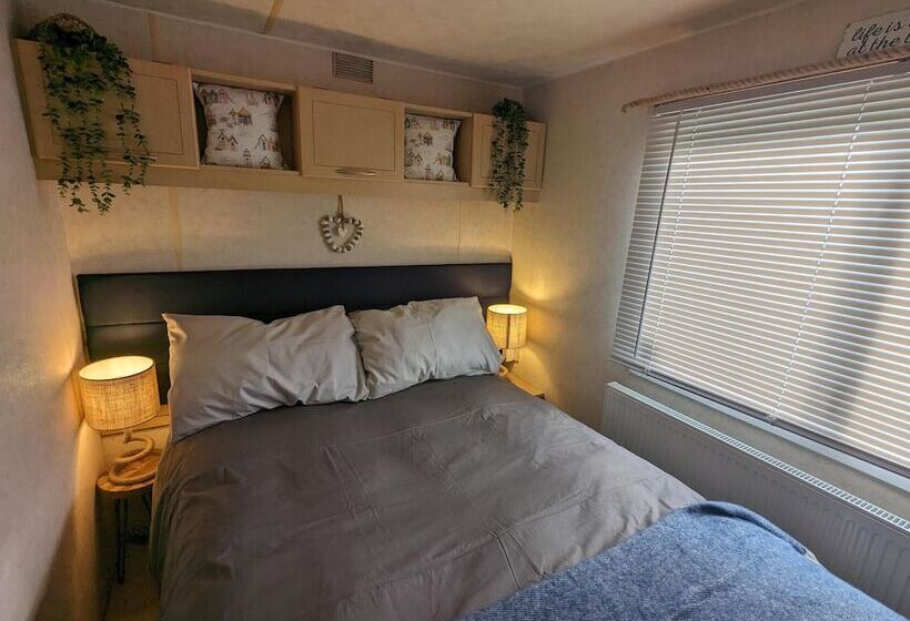 Отель Sandy Paws Anderby Creek   Dog Friendly