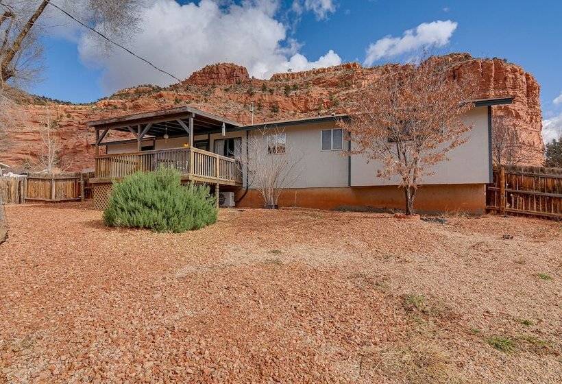 Kanab Home W/ Deck Near Zion National Park!