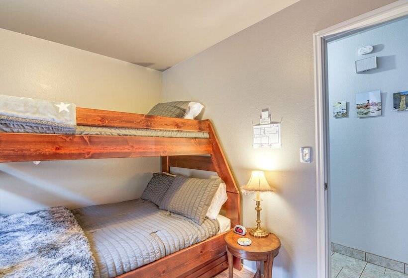 Kanab Home W/ Deck Near Zion National Park!